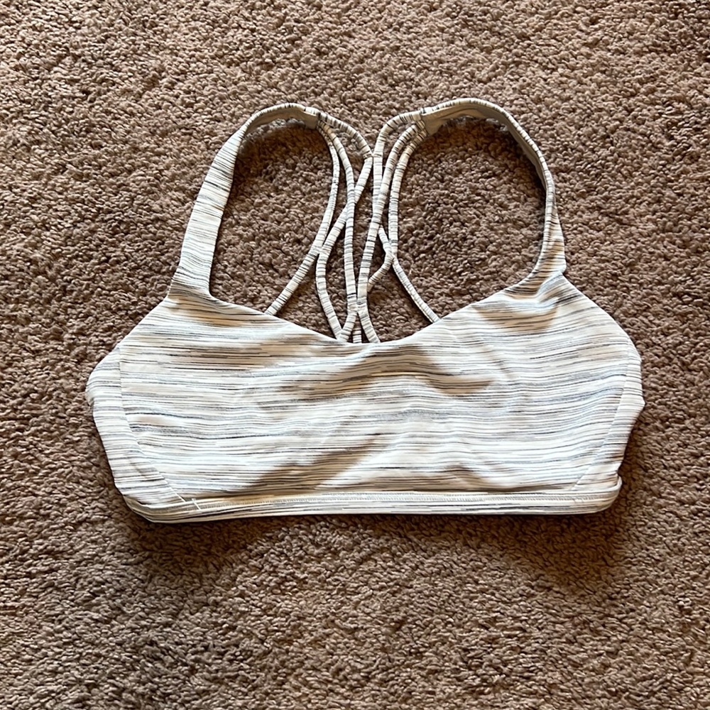 Lululemon Sports Bra. Size 6.